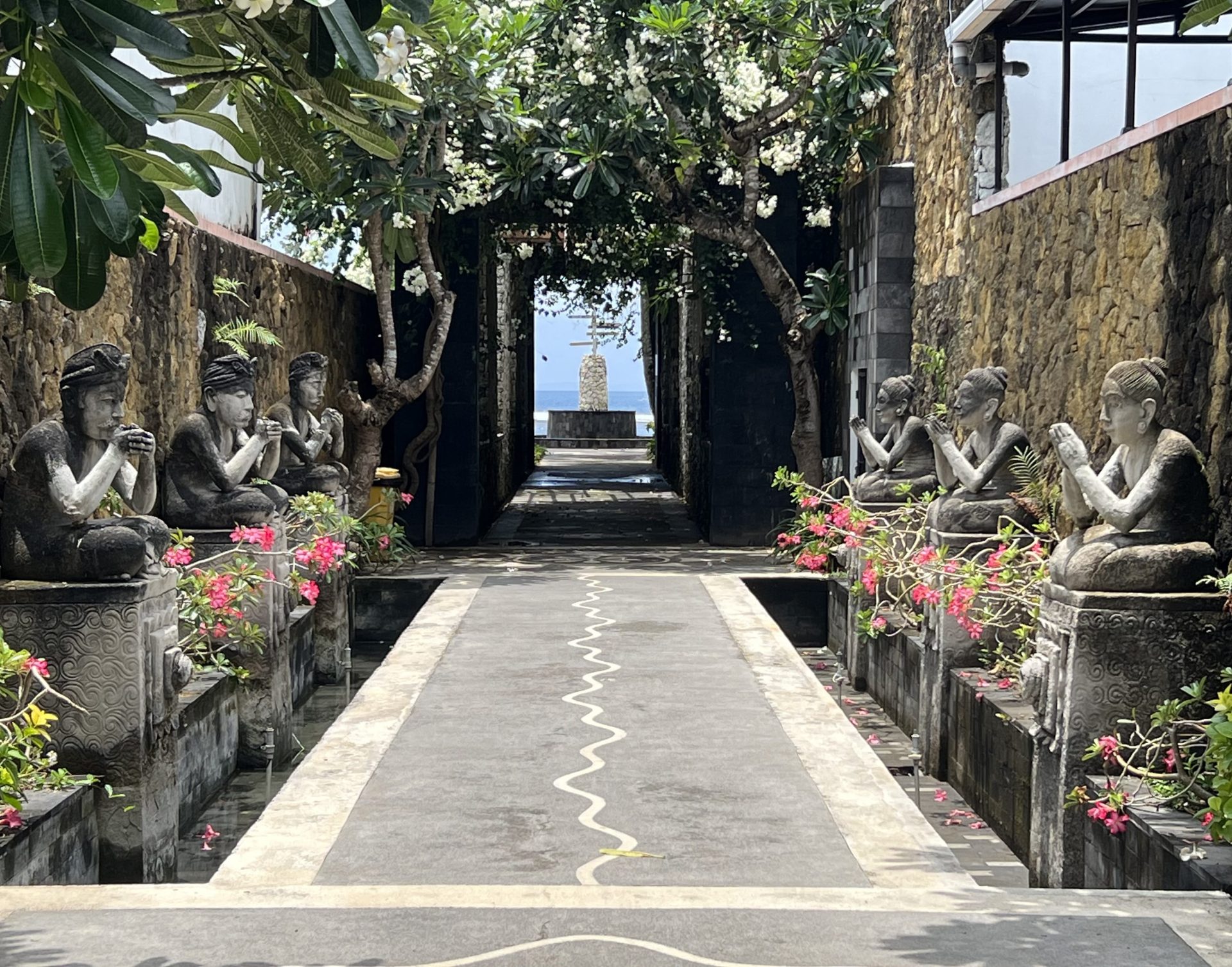 Travel photo of a pathway to paradise that depicts the balance of timeless trading basics.