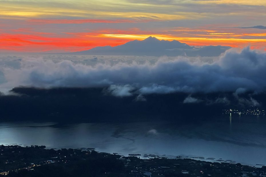 Travel photo from the Mount Batur Sunrise Trek showing fantastic sunrise colours in the sky.