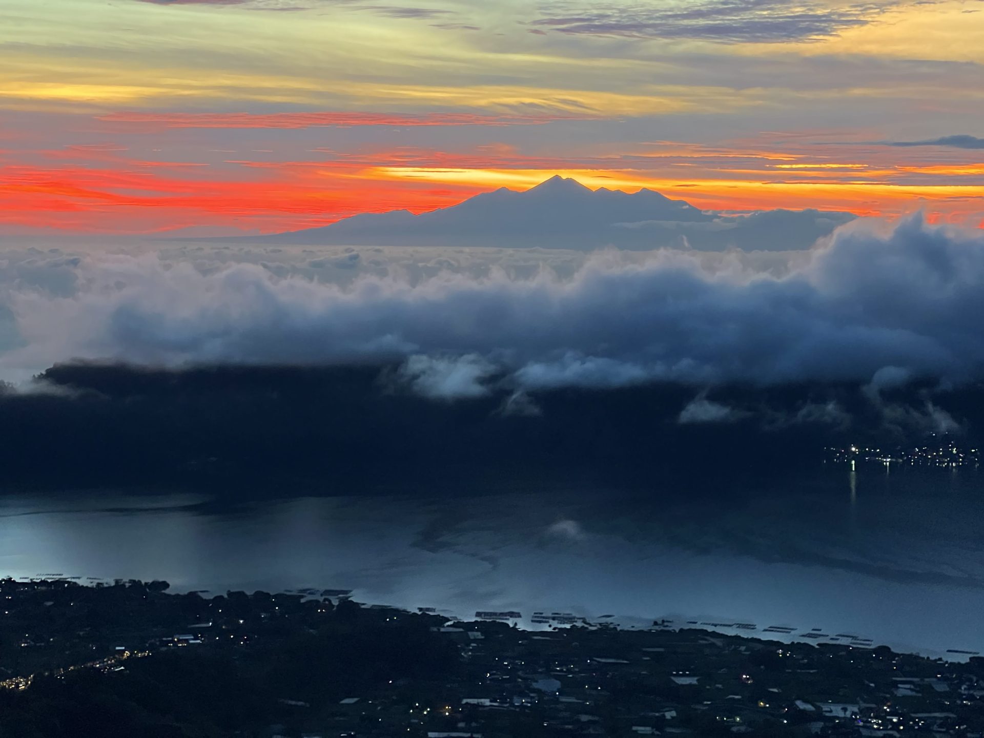 Travel photo from the Mount Batur Sunrise Trek showing fantastic sunrise colours in the sky.